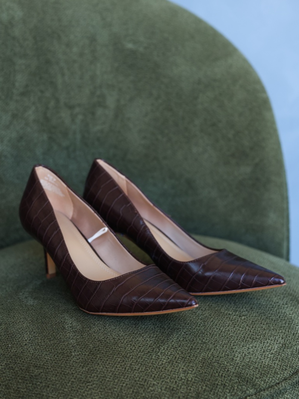 H&M Chocolate Brown Crocodile Faux Leather Heels/Pumps, 2.5in Heels, size 7